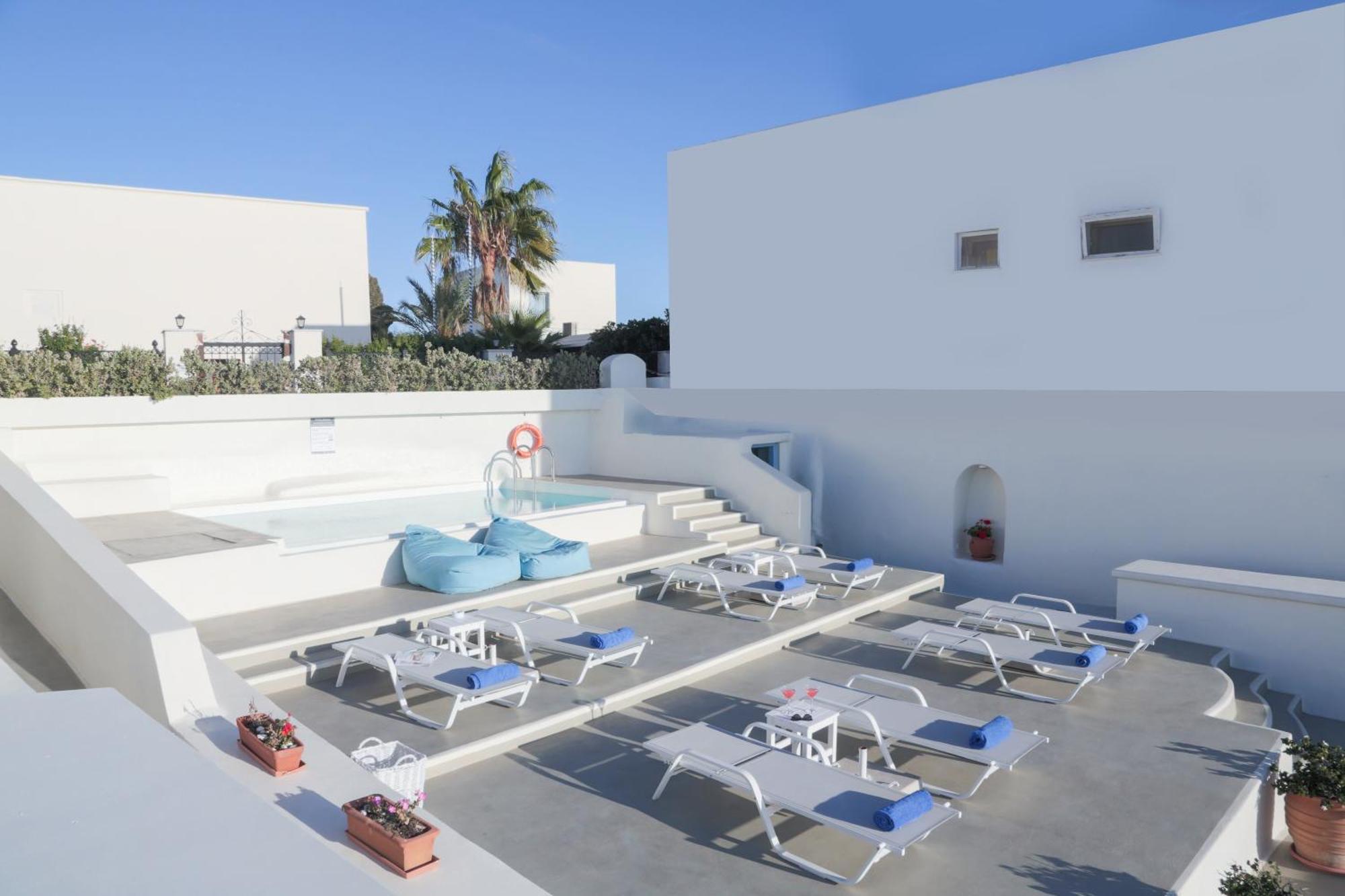Pantelia Suites Fira  Exterior photo
