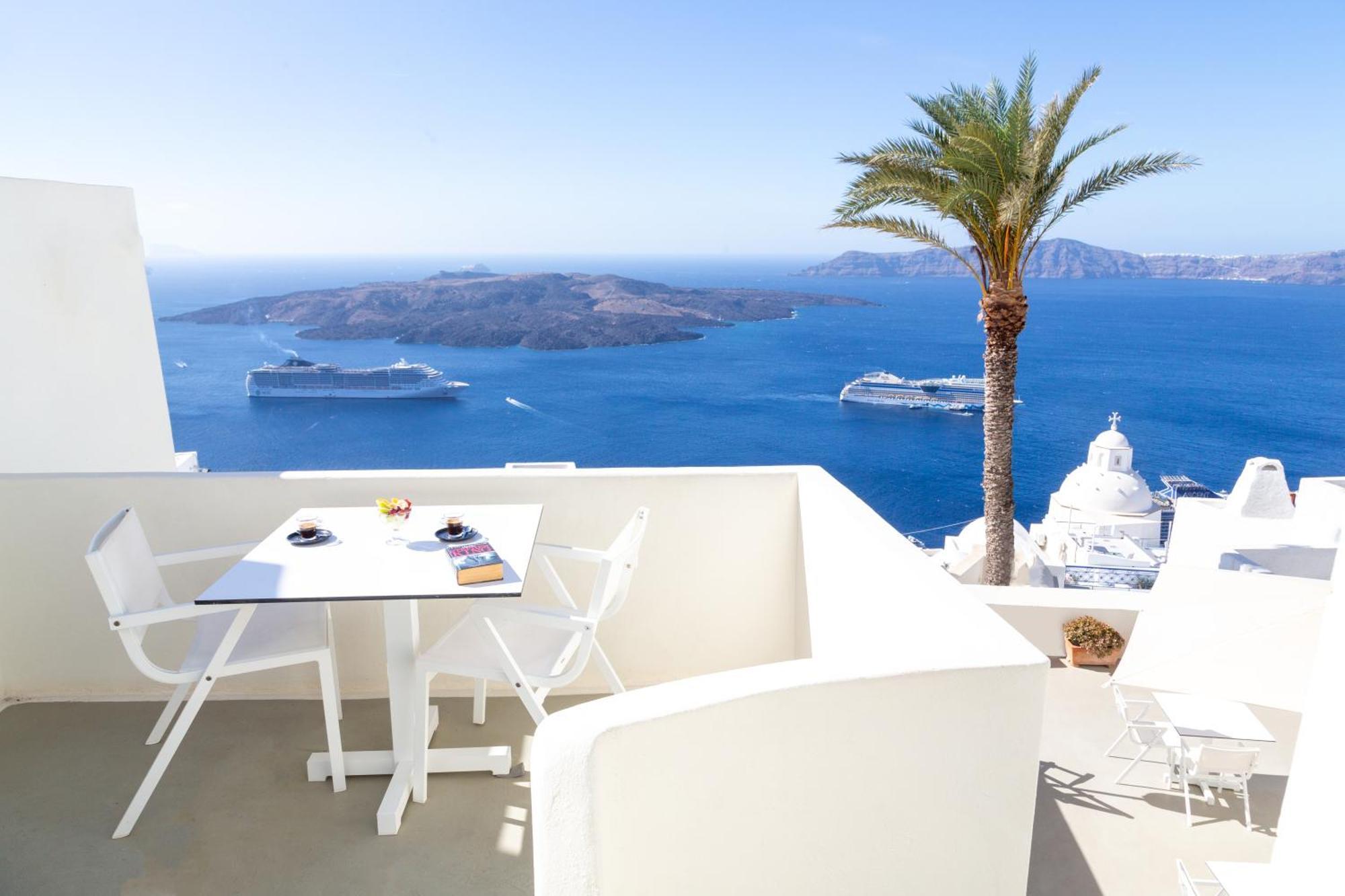 Pantelia Suites Fira  Exterior photo